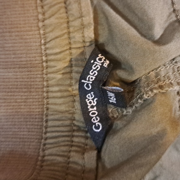 💥2/$10💥Capris George brand size 16 plus - Picture 2 of 4